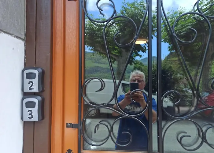 Touristique - La Colombiere Apartamento Lourdes