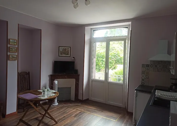 Apartment Touristique - La Colombiere